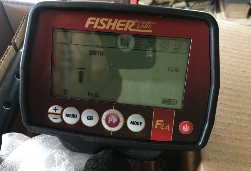 Metal detector Fisher F44 Review – Pros & Cons (2023 UPD)